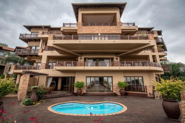 6 Bedroom Property for Sale in Hartbeespoort North West